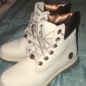 Timberland 8, never worn! Beautiful women’s Boots